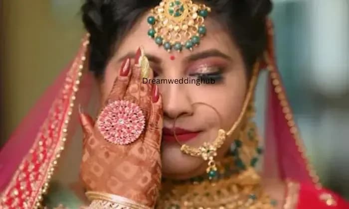 Touch N Glow unisex saloon