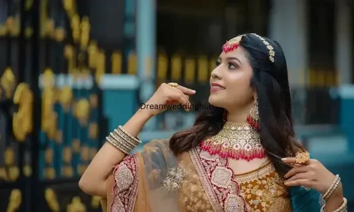 Nazla Makeup Studio  Academy