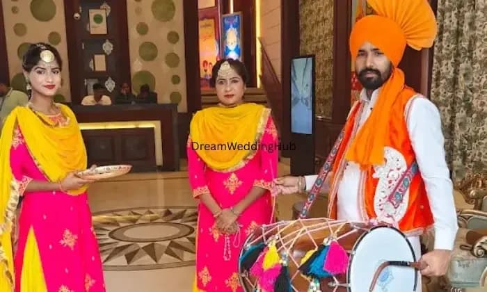 Mr Sanju Dhol player