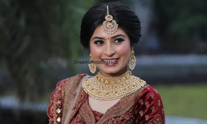 CHARMIS MAKE UP ACADEMY