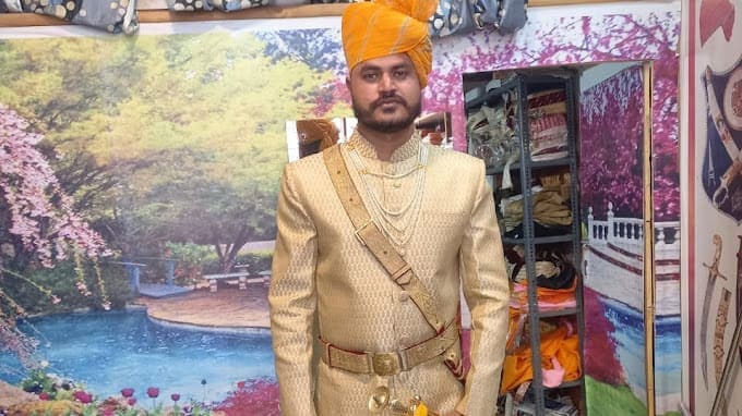 Om banna safa sherwani house