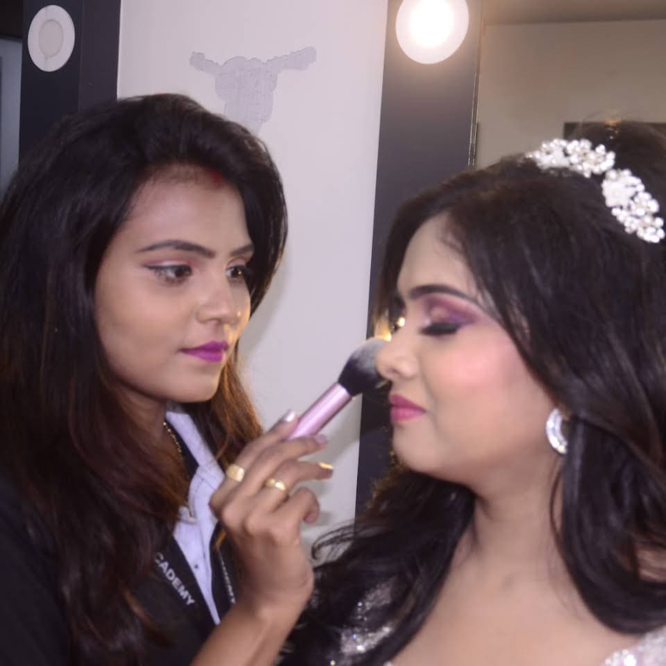 VIDHISHA MAKEUP STUDIO