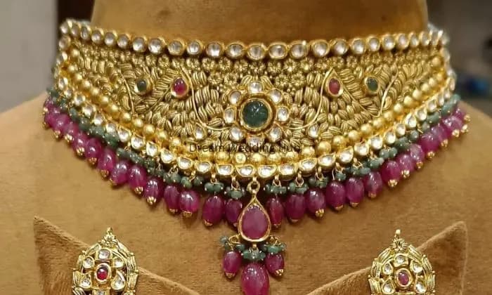 Unique Kundan